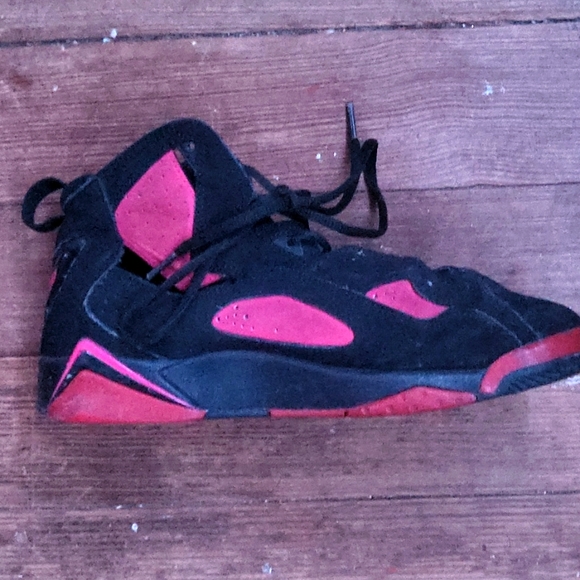 Pink | nike Jordan true flight 2009 | size:6.5 | - Picture 1 of 3